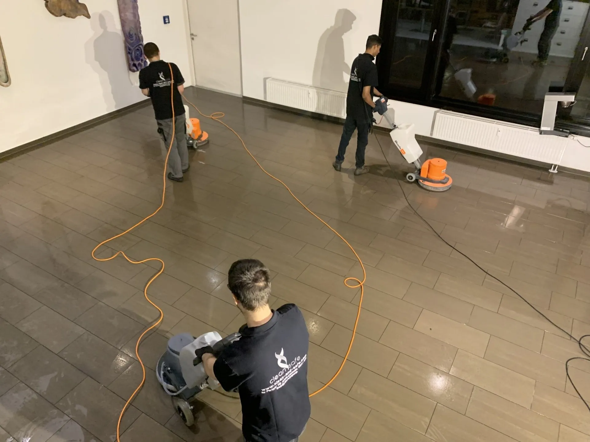 2 persons cleaning